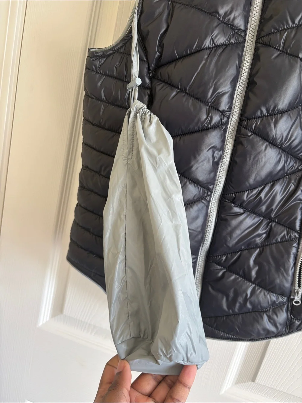 SO Authentic American Heritage Packable Puffer Vest w/ Umbrella Pouch